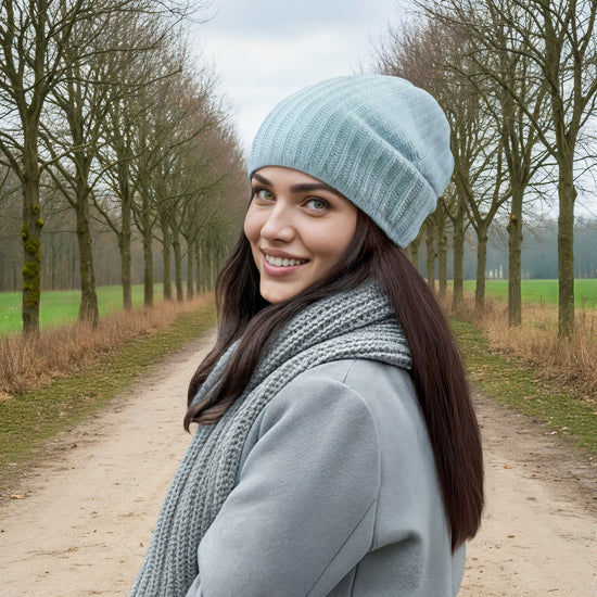 CASHMERE SLOUCHY RIBBED HAT
